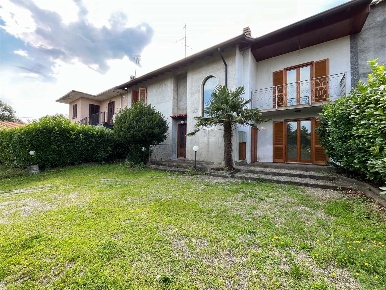 Foto Villa a schiera in Via Baraggia 9, Castelletto sopra Ticino Centro