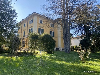 Foto Villa unifamiliare in Via Gabriele D'annunzio, Traversetolo Centro