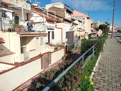 Foto Appartamento in Via Vecchia Paradiso 18, Messina di 50 m² con 2 locali