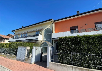 Foto Appartamento in Via Casolo 45, Campolongo Maggiore di 130 m²