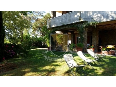Foto Villa unifamiliare in UOPINI, Monteriggioni di 144 m² con 4 locali