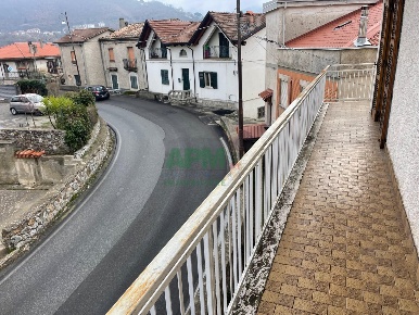 Foto Appartamento a Casali del Manco Casole Bruzio di 130 m² con 4 locali