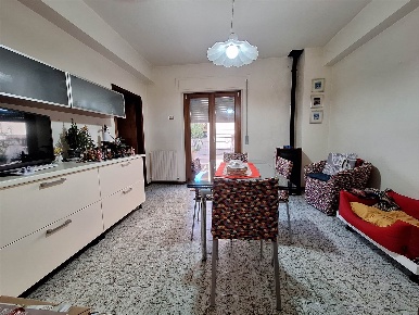 Foto Appartamento a Treia Centro di 107 m² con 5 locali in vendita