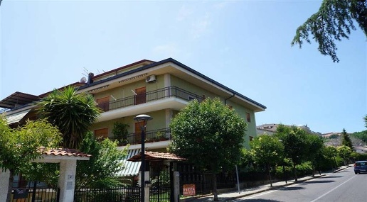 Foto Appartamento in Via Rusoli, Castrolibero Andreotta di 100 m²