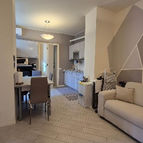 Foto Appartamento in Via Montello, Bordighera Centro di 80 m² con 3 locali