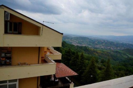 Foto Appartamento a Castrolibero Centro di 120 m² con 4 locali in vendita