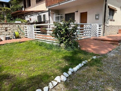 Foto Appartamento a Foiano della Chiana Centro di 155 m² con 6 locali