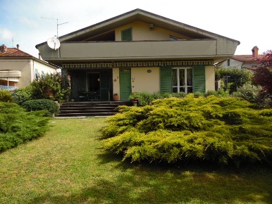 Foto Villa unifamiliare a Aulla Centro in vendita