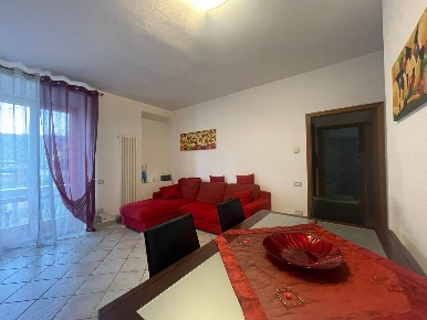Foto Appartamento a Cavriglia Neri di 150 m² con 6 locali in vendita