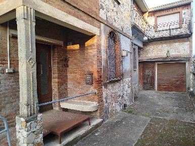 Foto Appartamento a Conselice di 230 m² con 10 locali in vendita