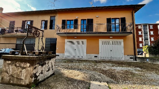 Foto Appartamento in VIA MONS. CACCIA DOMINIONI 10, Cornate d'Adda Centro