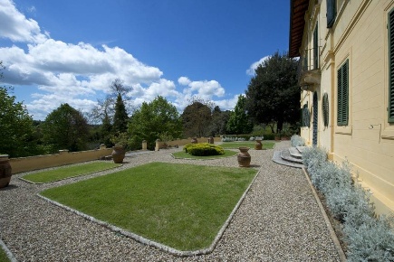 Foto Villa unifamiliare a Monteriggioni Belverde di 804 m² con 18 locali