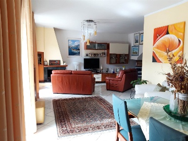 Foto Villa a schiera in via martin luther king  16, Pellezzano di 130 m²