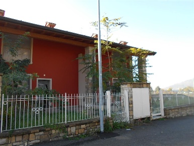Foto Villa a schiera a Capriolo di 250 m² con 5 locali in vendita