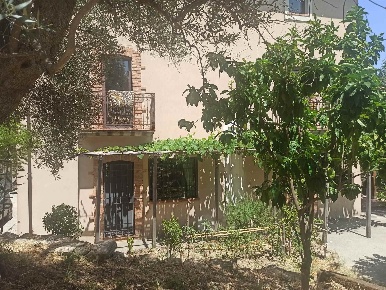 Foto Villa unifamiliare in via san marco, Castrolibero Centro di 240 m²