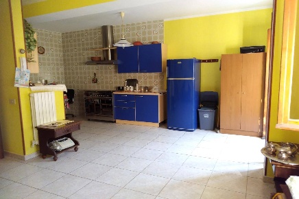 Foto Appartamento a Castrolibero Andreotta di 90 m² con 4 locali in vendita