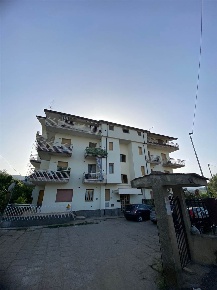 Foto Appartamento in localita Pasquali, Mendicino di 106 m² con 4 locali