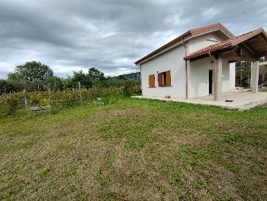Foto Villa unifamiliare a Santo Stefano di Magra Centro di 123 m²