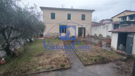 Foto Appartamento a Castelfranco Piandiscò Pian Di Scò di 162 m² in vendita