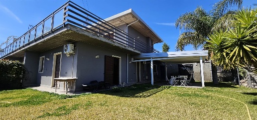 Foto Villa unifamiliare a Sant'Agata li Battiati di 59 m² con 3 locali
