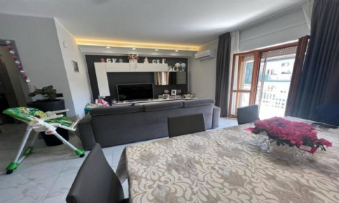 Foto Appartamento a Castrolibero Andreotta di 140 m² con 6 locali