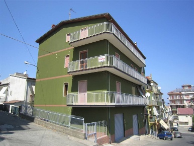 Foto Appartamento in VIA VERDESCA 10, Crosia Mirto di 220 m² con 7 locali