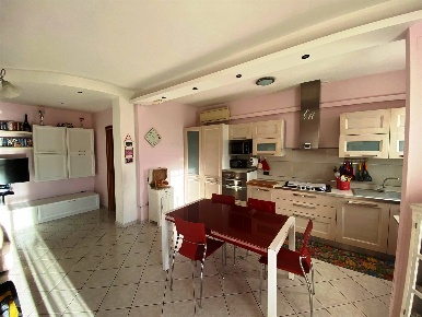 Foto Appartamento a Matelica Centro di 83 m² con 3 locali in vendita