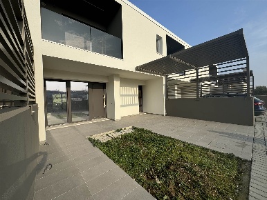 Foto Villa a schiera a Resana Centro di 118 m² con 7 locali in vendita