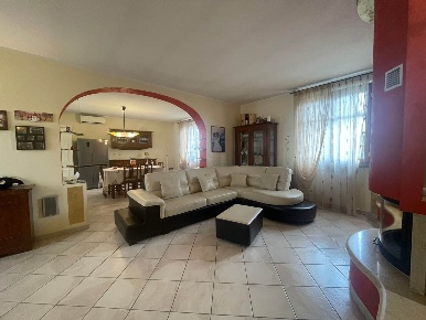 Foto Villa bifamiliare a Cavriglia Neri di 300 m² con 15 locali in vendita