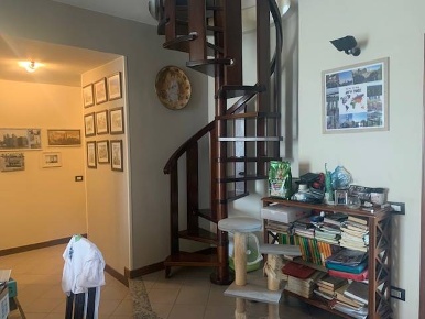 Foto Villa unifamiliare a Podenzano Casoni di 238 m² con 8 locali
