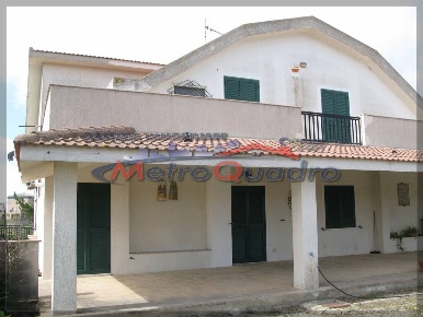 Foto Villa unifamiliare a Campobello di Licata di 250 m² con 6 locali
