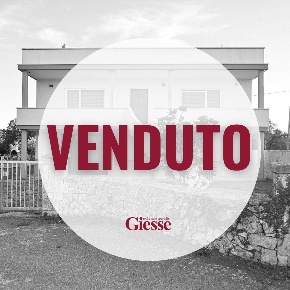 Foto Villa unifamiliare a Alberobello di 120 m² con 5 locali in vendita