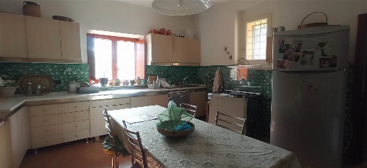 Foto Villa unifamiliare in via Serino, Atripalda di 340 m² con 8 locali