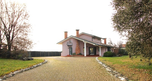 Foto Appartamento a San Giorgio delle Pertiche Centro di 238 m² in vendita