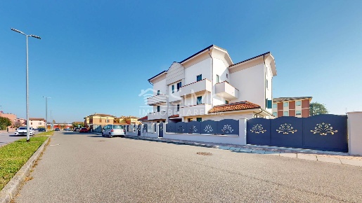 Foto Appartamento in Via Bassani  6, Poggio Renatico Centro di 46 m²