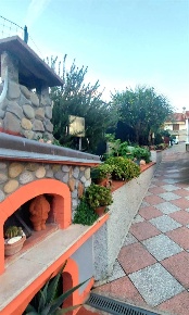 Foto Villa a schiera in via Ugo Foscolo  snc, Montale Centro di 250 m²