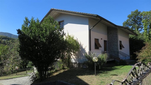 Foto Villa unifamiliare in Via Nazionale, Aulla Centro in vendita