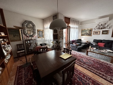 Foto Appartamento in Centro Storico RO, Rovigo Centro Storico di 115 m²