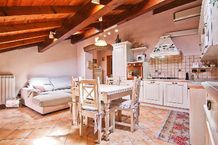 Foto Appartamento in Via Libertà 29, Turate Centro di 66 m² con 2 locali