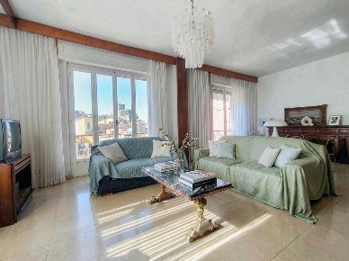 Foto Appartamento a Lerici Pugliola, Solaro di 176 m² con 7 locali