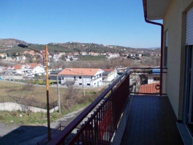 Foto Appartamento a Castrolibero Ortomatera di 125 m² con 5 locali