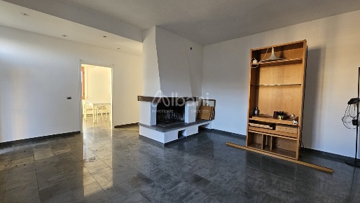 Foto Appartamento in Via Fosella, Arcola Centro di 81 m² con 4 locali
