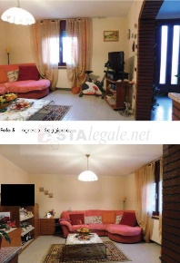 Foto Appartamento a Conselice Centro di 251 m² con 8 locali in vendita