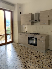Foto Appartamento a Aulla di 95 m² con 5 locali in vendita