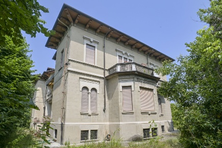 Foto Villa unifamiliare in Via Martiri della Libertà 168, Cossato Centro