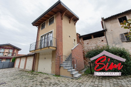 Foto Appartamento in Via San Francesco D'Assisi snc, Cameri in vendita