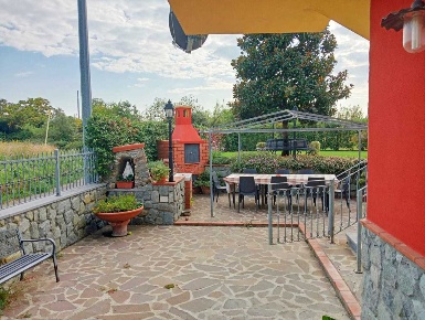 Foto Appartamento a Santo Stefano di Magra Centro di 116 m² con 5 locali