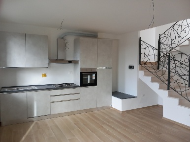 Foto Villa bifamiliare a Aulla di 140 m² con 7 locali in affitto