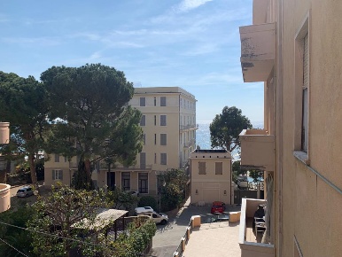 Foto Appartamento in Viale Hanbury, Alassio in vendita