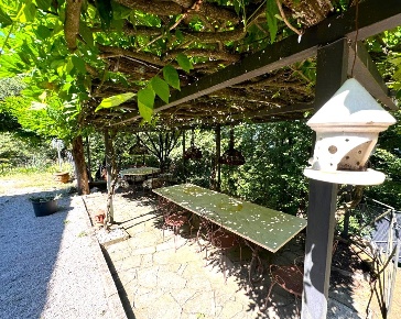 Foto Villa unifamiliare in Via Emilio Bertini, Vaiano di 230 m² in vendita